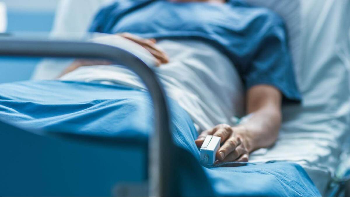 Can you die from not sleeping: patient in a hospital bed